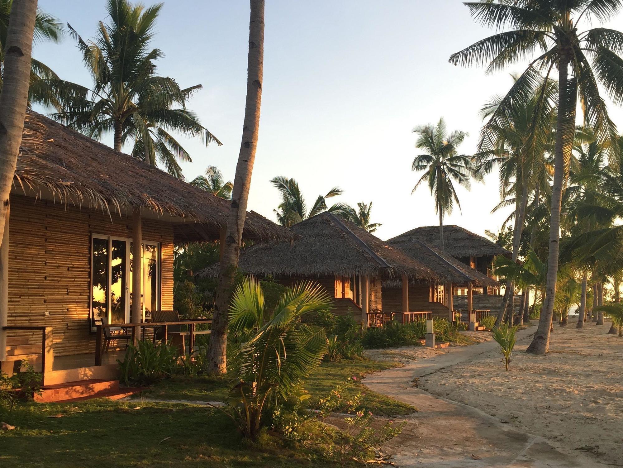 Kota Beach Resort Santa Fe  Exteriör bild